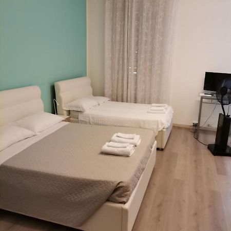 B&B Porto Vecchio Rooms - Stazione Centrale 的里雅斯特 外观 照片