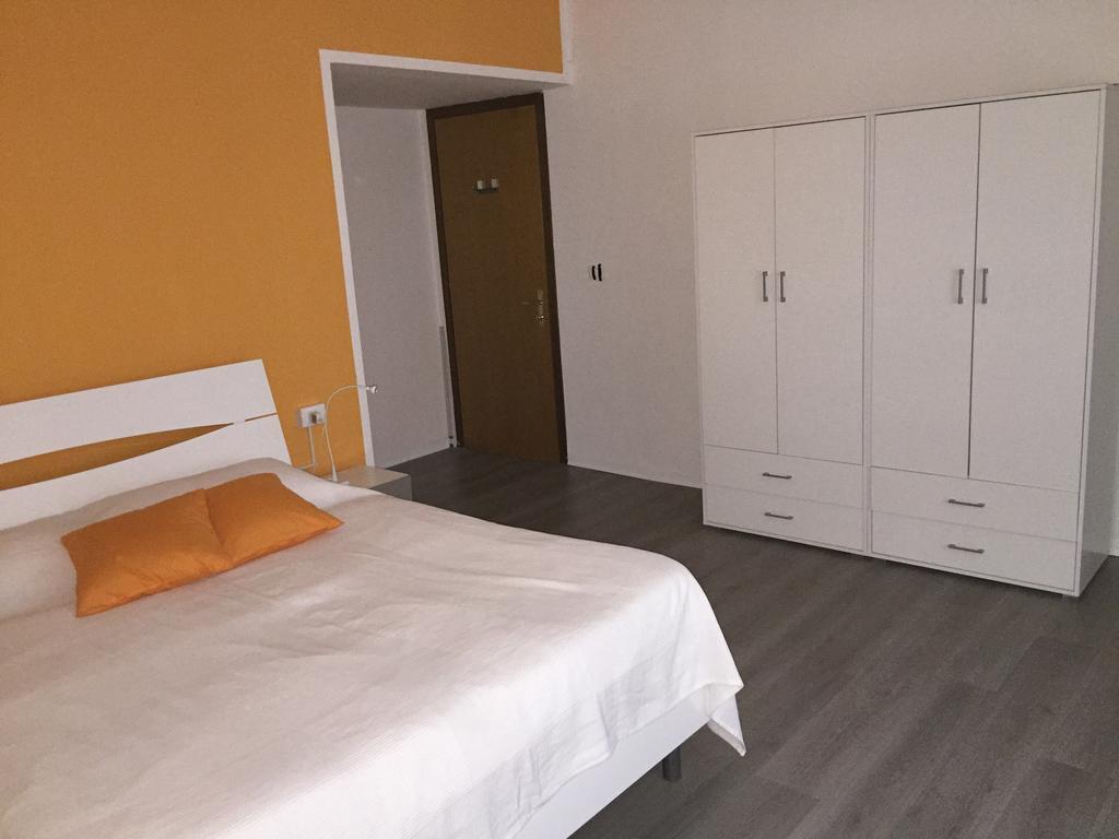 B&B Porto Vecchio Rooms - Stazione Centrale 的里雅斯特 客房 照片