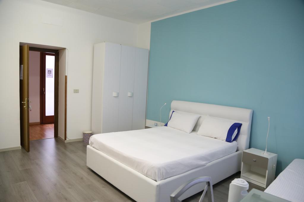 B&B Porto Vecchio Rooms - Stazione Centrale 的里雅斯特 外观 照片